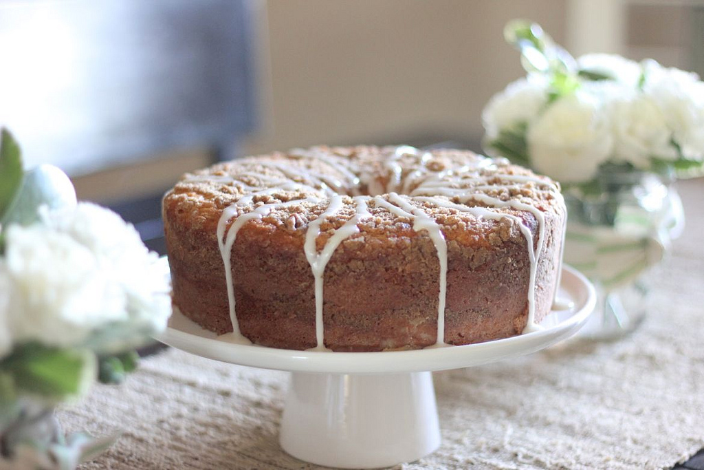 healthy coffee cake with greek yogurt