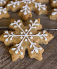 Iced Graham Cracker Snowflakes - homemade graham crackers made with whole wheat flour and honey