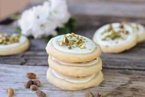 White Chocolate Pistachio Shortbread Cookies | lovelylittlekitchen.com