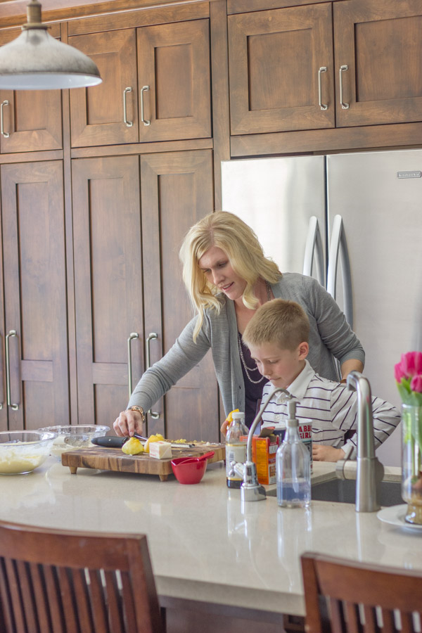The benefits of inviting your kiddos into the kitchen with you