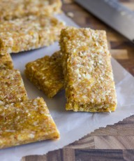 No Bake Apricot Almond Bars - so easy to make and very healthy too!