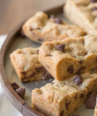 Peanut Butter Chocolate Chip Cookie Bars - perfect for when you need a soft, chewy cookie in a hurry!