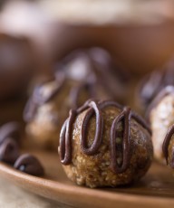 No Bake Energy Bites - Conveniently bite-sized snack packed with natural nut butter, oats, honey, and raisins.