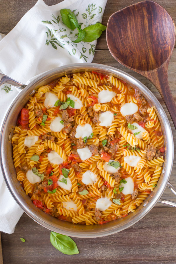 One Pot Fusilli With Tomato, Basil, and Mozzarella in a large pan.  
