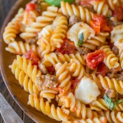 One Pot Fusilli With Tomato, Basil, and Mozzarella - The perfect ONE POT weeknight dinner solution. Clean up takes no time, and the flavor is amazing!