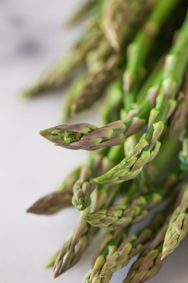 Roasted Asparagus With Panko and Gruyere - A simple but holiday worthy dish that can be made quickly and easily. Perfect for spring time! 