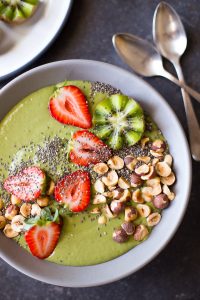 Strawberry Kiwi Protein Smoothie Bowl - This smoothie bowl, packed with fruits and veggies and 25 grams of protein (without powders), will keep you going all morning long!