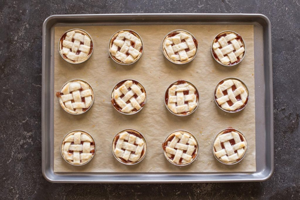 Mini Mason Jar Lid Strawberry Pies Lovely Little Kitchen