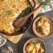 Thanks to a couple of shortcuts, this Easy Homemade Shepherd's Pie is a new weeknight dinner family favorite! Perfect for cozy winter nights.