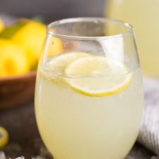 https://d2t88cihvgacbj.cloudfront.net/manage/wp-content/uploads/2018/01/Easy-Homemade-Lemonade-2-225x225.jpg?x24658