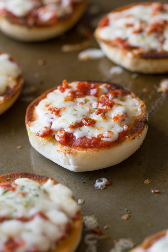 Homemade Mini Bagel Pizzas - Lovely Little Kitchen