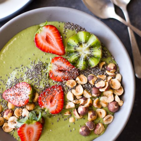 Strawberry Kiwi Protein Smoothie Bowl - Lovely Little Kitchen
