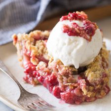 Berry Crumble Pie-image